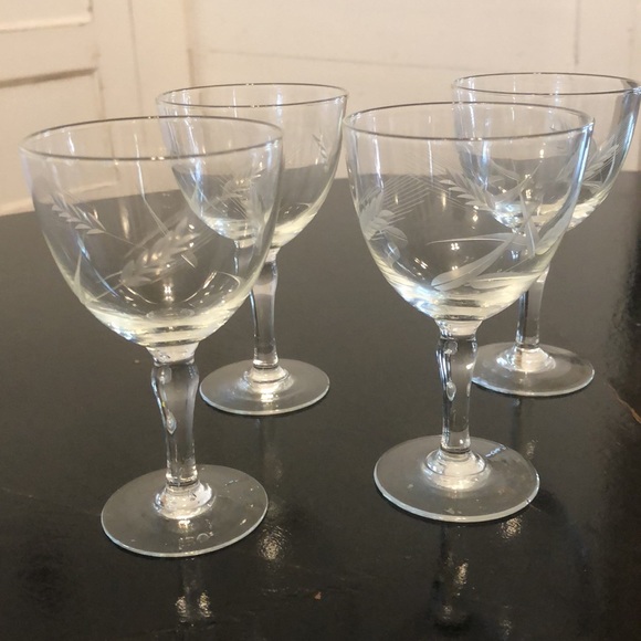Vintage Set of 4 Etched Wheat Pattern Cordial Cocktail Liqueur Sherry Glasses - Picture 4 of 9